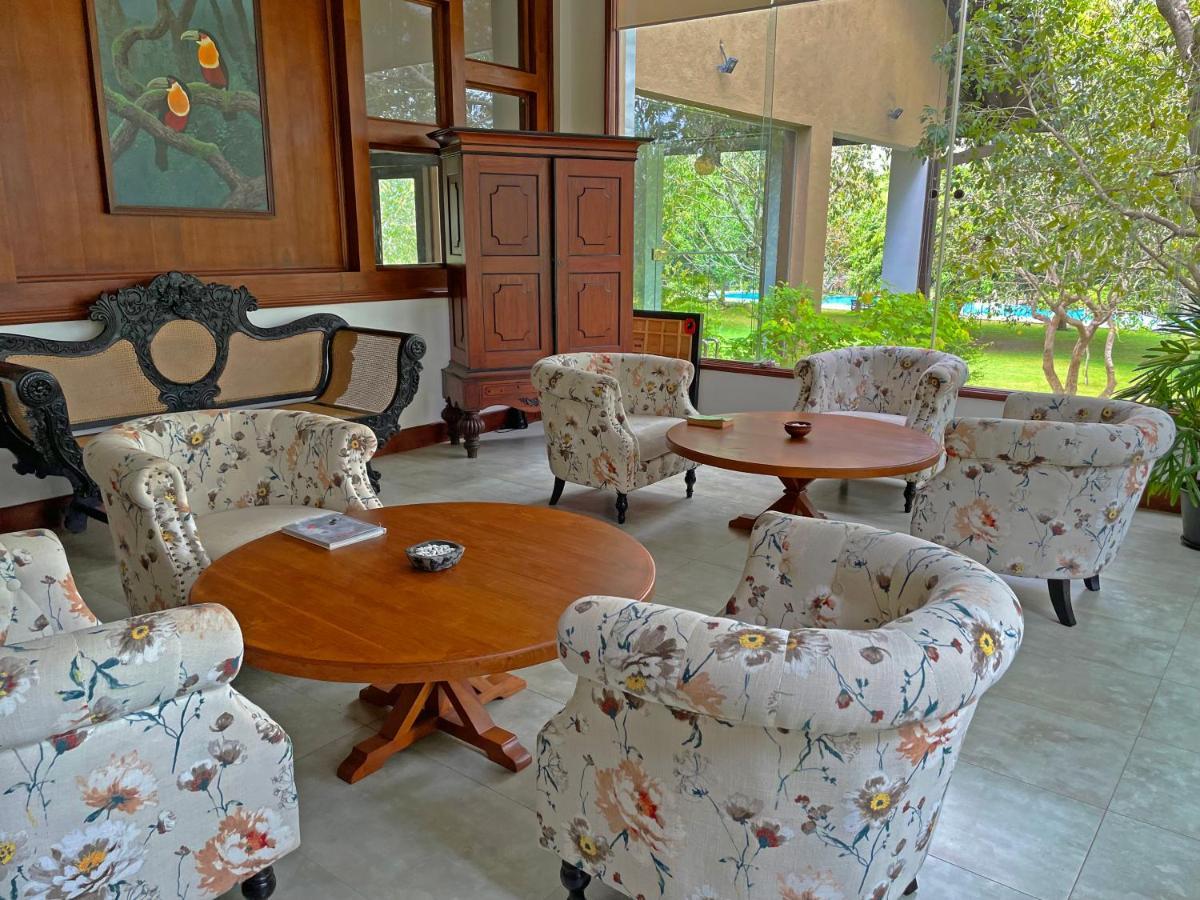 Birds Resort Hambantota Eksteriør billede